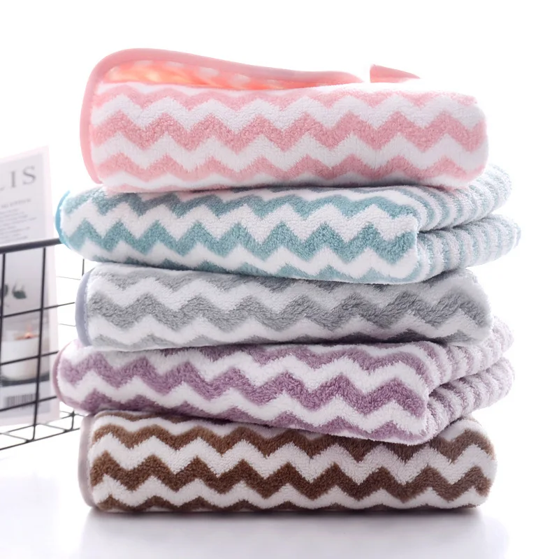 35x75cm Coral Fleece Kitchen Hand Towel Strong Absorption Pineapple Coral Velvet Washing Room Handkerchief Towel
35x75cm Coral Fleece Kitchen Hand Towel Strong Absorption Pineapple Coral Velvet Washing Room Handkerchief Towel