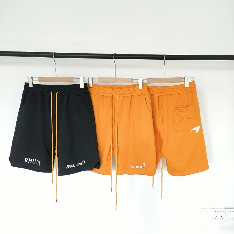 2023 New Rhude letter Logo Short Men Women Casual Print RHUDE Elastic Waist Drawstring Shorts Black Color Sports Shorts
2023 New Rhude letter Logo Short Men Women Casual Print RHUDE Elastic Waist Drawstring Shorts Black Color Sports Shorts