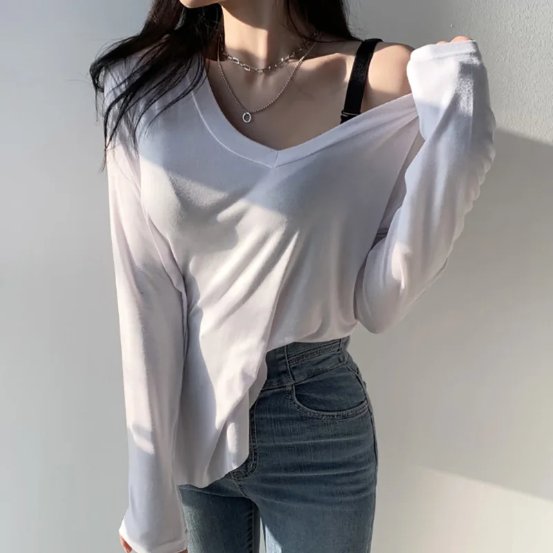 2022 Spring Fashion Tops Women V Neck Loose Thin Casual T-Shirts Tees Femme Solid Basic Sexy Low-cut Asymmetrical T Shirt Female
2022 Spring Fashion Tops Women V Neck Loose Thin Casual T-Shirts Tees Femme Solid Basic Sexy Low-cut Asymmetrical T Shirt Female