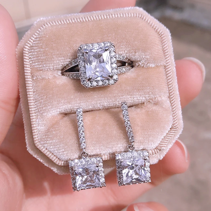 UILZ Luxury Fashion Silver Color Jewelry Set for Wedding Women High Quality Zircon Dubai Ring Drop Earring Party Gift Jewlery
UILZ Luxury Fashion Silver Color Jewelry Set for Wedding Women High Quality Zircon Dubai Ring Drop Earring Party Gift Jewlery