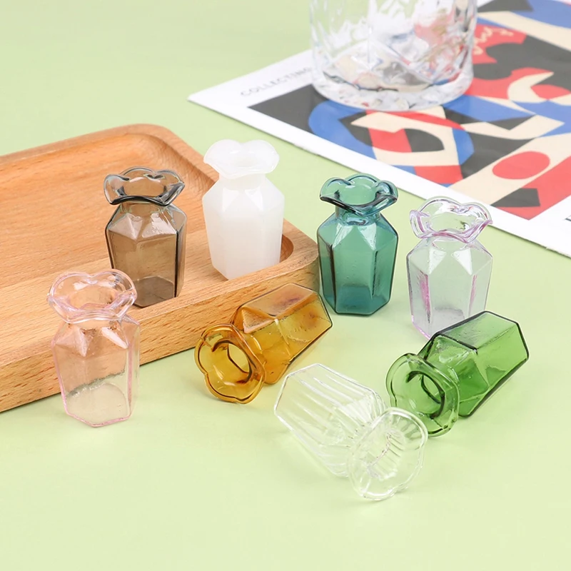 1Pcs 1:12 Dollhouse Miniature Cone Glass Vase Food Play Scene Model DIY Glass Bottle Vase For Dollhouse Decals Pretend Toys 
1Pcs 1:12 Dollhouse Miniature Cone Glass Vase Food Play Scene Model DIY Glass Bottle Vase For Dollhouse Decals Pretend Toys