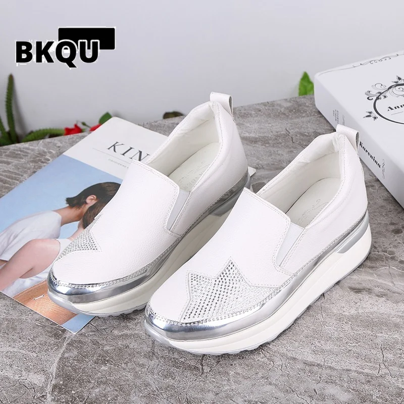 Женские туфли на платформе, серебристые удобные мокасины на толстой подошве, лоферы со стразами, 2022
Женские туфли на платформе, серебристые удобные мокасины на толстой подошве, лоферы со стразами, 2022