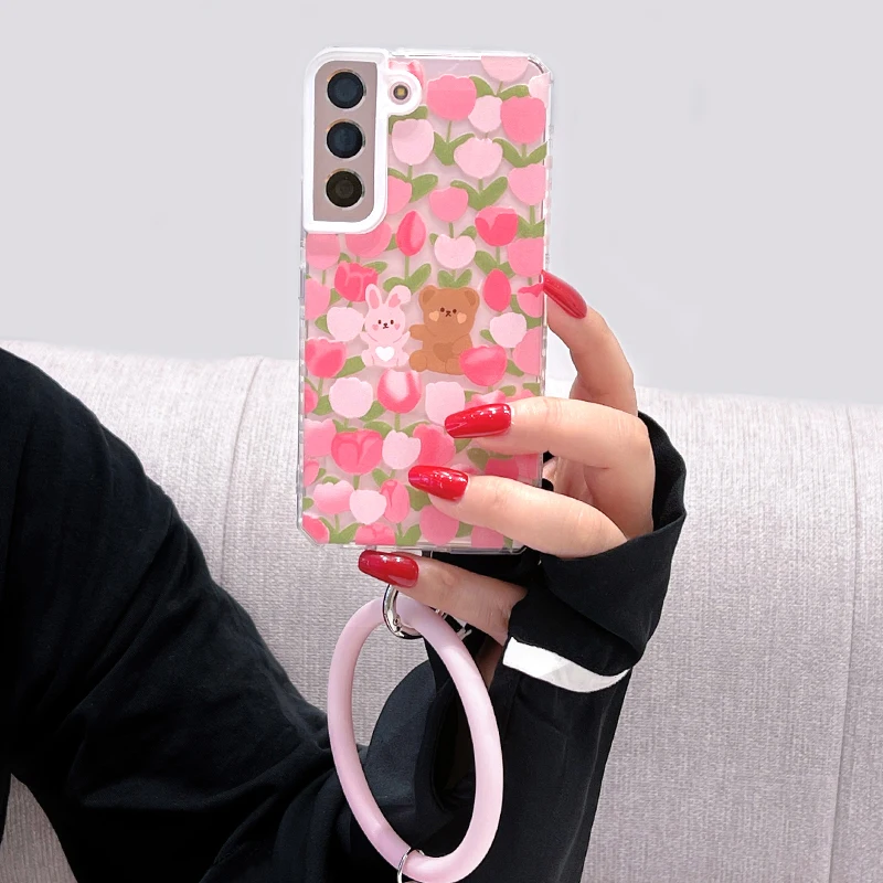 Handheld bracelet for Samsung s22ultra mobile phone shell s21 soft shell s20small fresh flower s21fe cartoon note20 mobile phone
Handheld bracelet for Samsung s22ultra mobile phone shell s21 soft shell s20small fresh flower s21fe cartoon note20 mobile phone