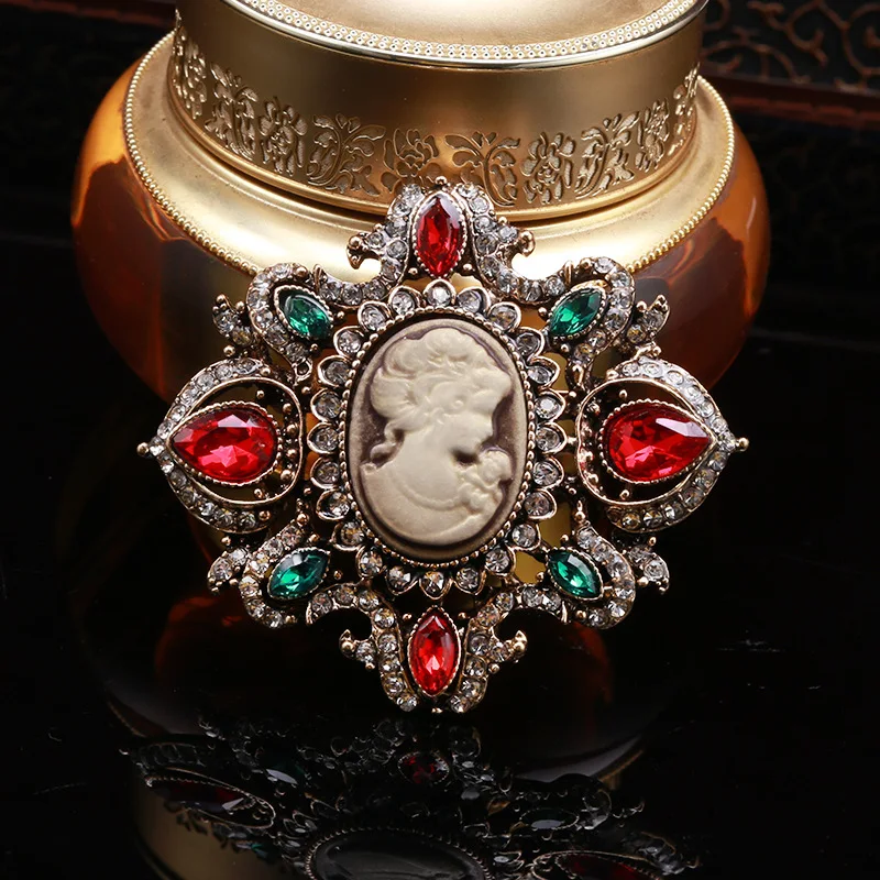 Retro Royal Court Style Beauty Girl Head Brooch Female High-end Muses Picture Suit Cardigan Coat Pin Decoration Accessories
Retro Royal Court Style Beauty Girl Head Brooch Female High-end Muses Picture Suit Cardigan Coat Pin Decoration Accessories