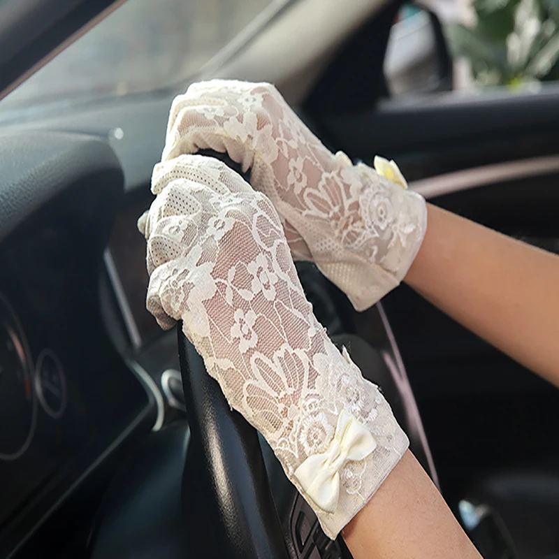 Fashion Sexy Lace Touch Screen Gloves Summer Sunscreen Ladies Anti-UV Driving Anti-Skid Cycling Lace Lotus Leaf Gloves
Fashion Sexy Lace Touch Screen Gloves Summer Sunscreen Ladies Anti-UV Driving Anti-Skid Cycling Lace Lotus Leaf Gloves