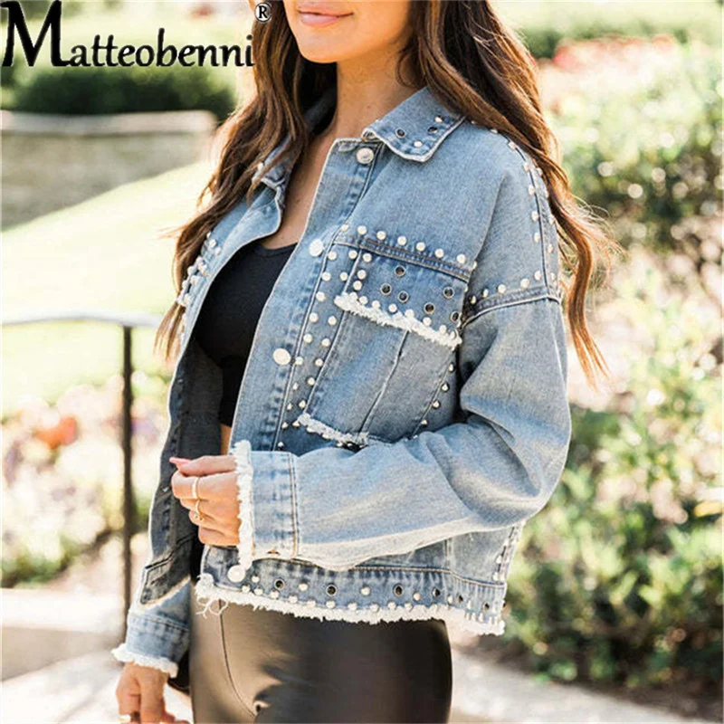 New Autumn Fashion Women’s Denim Jacket Full Sleeve Loose Button Pearls Cowboy Short Coats Lapel Wild Casual Streetwear 2022
New Autumn Fashion Women’s Denim Jacket Full Sleeve Loose Button Pearls Cowboy Short Coats Lapel Wild Casual Streetwear 2022