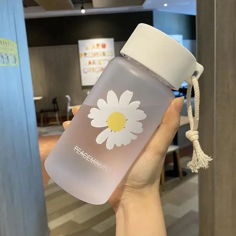 450ml Smal Daisy Plastic Water Bottle BPA Free Creative Frosted Portable Rope Travel Water Bottle Handy Cup drink bottle
450ml Smal Daisy Plastic Water Bottle BPA Free Creative Frosted Portable Rope Travel Water Bottle Handy Cup drink bottle