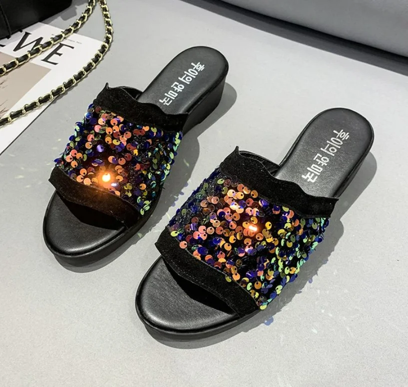 Slippers women Summer Fashion lady slipper Outdoor New Flat with Beach Shoes Woman Slippers Ladies Slides
Slippers women Summer Fashion lady slipper Outdoor New Flat with Beach Shoes Woman Slippers Ladies Slides