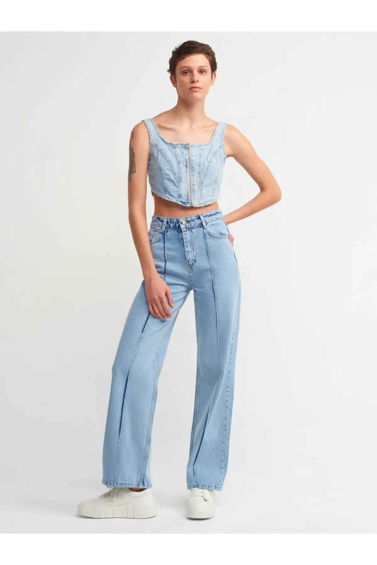 Women's Jean Rib Stitched fork Trousers Blue Full Length Straight Pant Streetwear Female Buttons Zipper Ladies
Women's Jean Rib Stitched fork Trousers Blue Full Length Straight Pant Streetwear Female Buttons Zipper Ladies