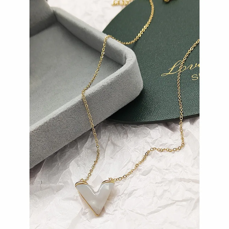 Women's Necklaces New Style Fashion Series Timeless Everyday Versatile Pendant White V Titanium Steel Shell 540930
Women's Necklaces New Style Fashion Series Timeless Everyday Versatile Pendant White V Titanium Steel Shell 540930