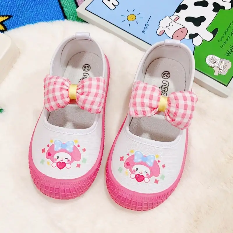 Kawaii Sanrio Mymelody Kuromi Cinnamoroll детская парусиновая обувь мультфильм Аниме Кукла Тканевая обувь дышащая противоскользящая Белая обувь подарок
Kawaii Sanrio Mymelody Kuromi Cinnamoroll детская парусиновая обувь мультфильм Аниме Кукла Тканевая обувь дышащая противоскользящая Белая обувь подарок