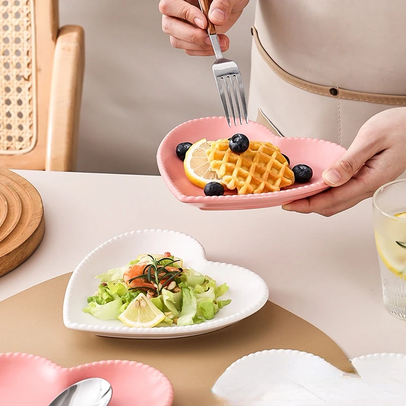 Creative Solid Color Heart Ceramic Plate Salad Dessert Plate Home Snack Fruit Bowl Romantic Heart Couple Bowl Kitchen Tableware
Creative Solid Color Heart Ceramic Plate Salad Dessert Plate Home Snack Fruit Bowl Romantic Heart Couple Bowl Kitchen Tableware