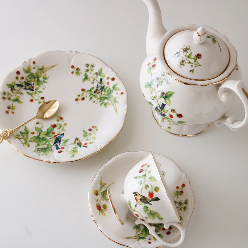 

Berry Tea Set Porcelain Tea Pot Tea Cup Saucer Set Dinner Plate Coffee Cup Set Home Office Afternoon