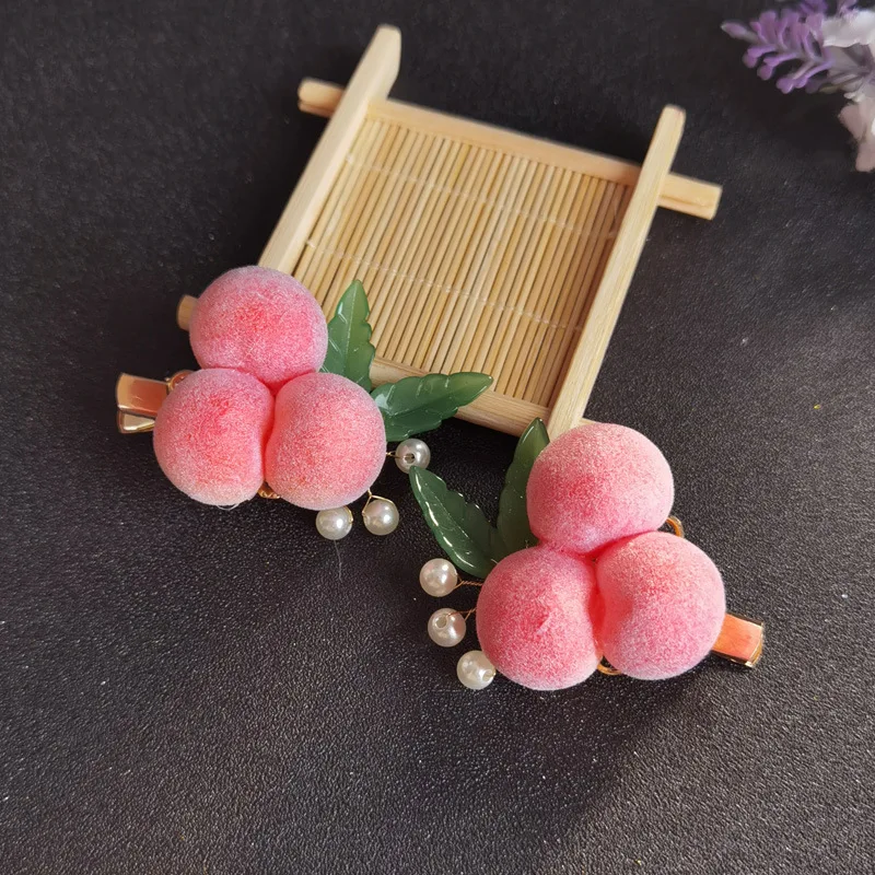 Sweet Pink Peach Pearl Hair Clip Korean Summer Cute Honey Peach Hairpin Headwear Children's Daily Hair Accessories for Girls
Sweet Pink Peach Pearl Hair Clip Korean Summer Cute Honey Peach Hairpin Headwear Children's Daily Hair Accessories for Girls