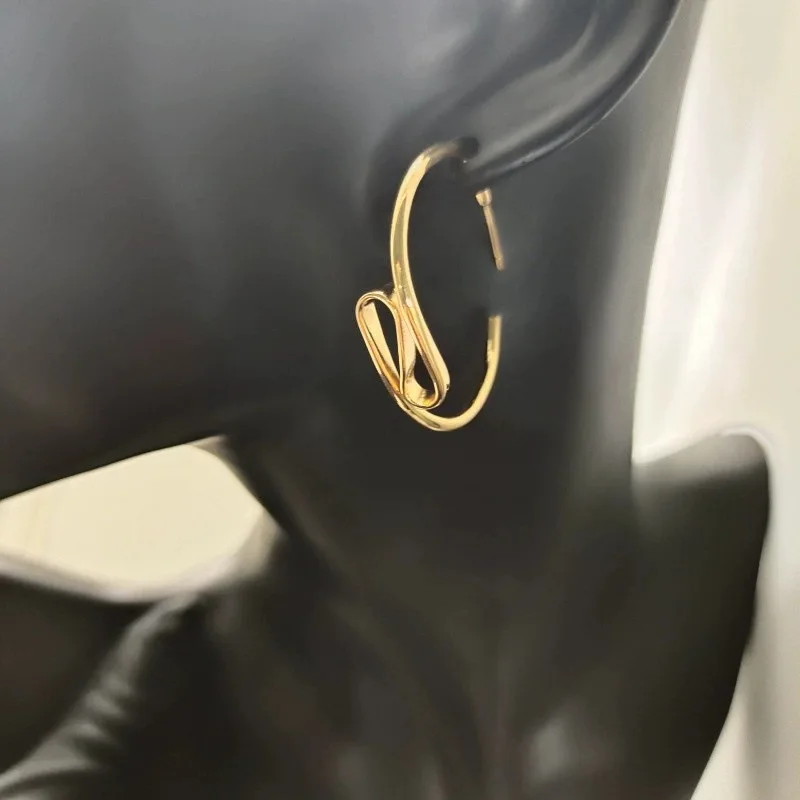 Luxury Brand Designer Vintage Fashion Big Size Hoop Earrings For Women 2023 New Jewelry For Women Earring Gift Free Shipping
Luxury Brand Designer Vintage Fashion Big Size Hoop Earrings For Women 2023 New Jewelry For Women Earring Gift Free Shipping