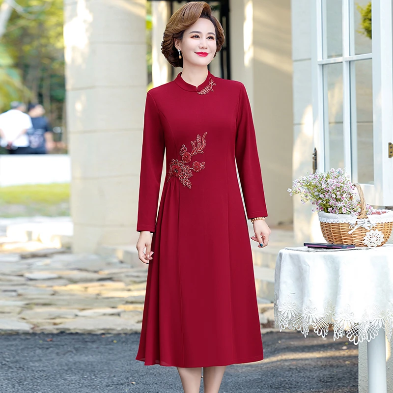 Red Festive Wedding Cheongsam Dress Vestidos Elegant Women Dresses noble mom Spring Autumn beaded embroidery Dresses Autumn
Red Festive Wedding Cheongsam Dress Vestidos Elegant Women Dresses noble mom Spring Autumn beaded embroidery Dresses Autumn
