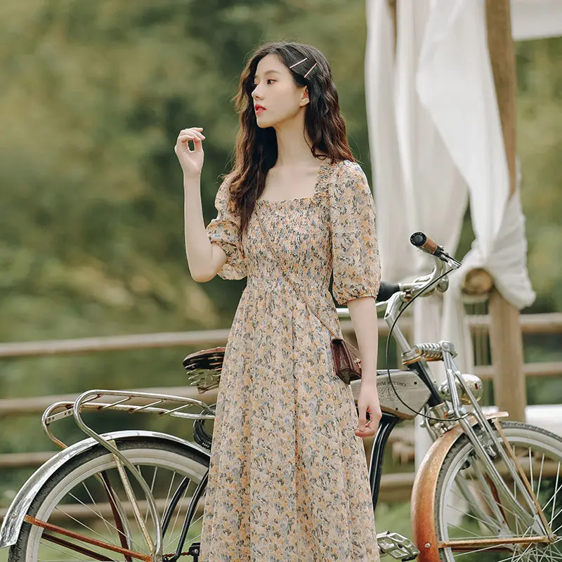 2022 Spring Summer New Fashion Long Dress French Style Vintage Square Neck Puff Sleeve Floral Chiffon Dress Women's Elegant Robe
2022 Spring Summer New Fashion Long Dress French Style Vintage Square Neck Puff Sleeve Floral Chiffon Dress Women's Elegant Robe