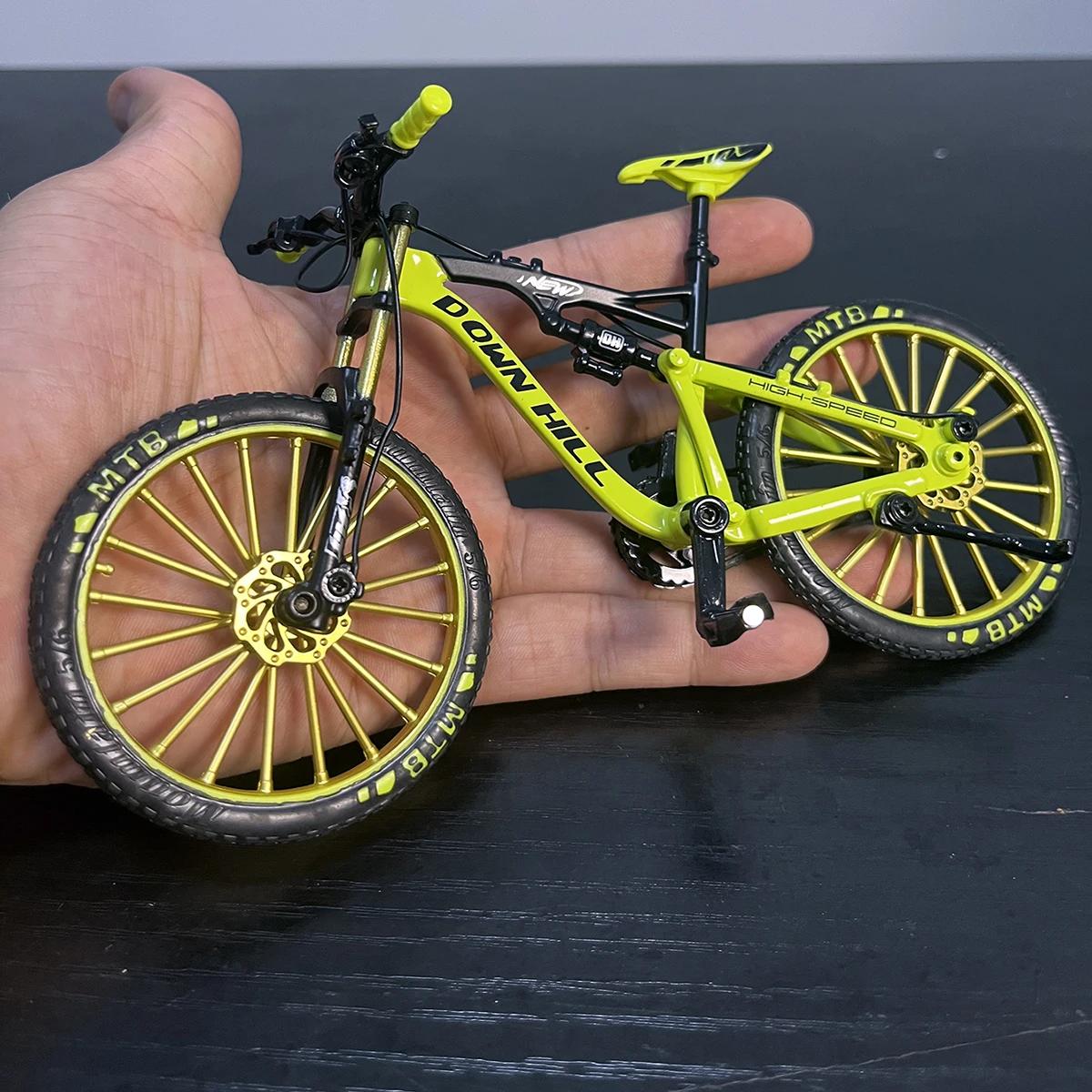 

1:10 Mini Model Alloy Biycle Diecast Mountain Finger Miniature Yellow Racing Bike Adult Simulation Collection Gifts Toys Boys