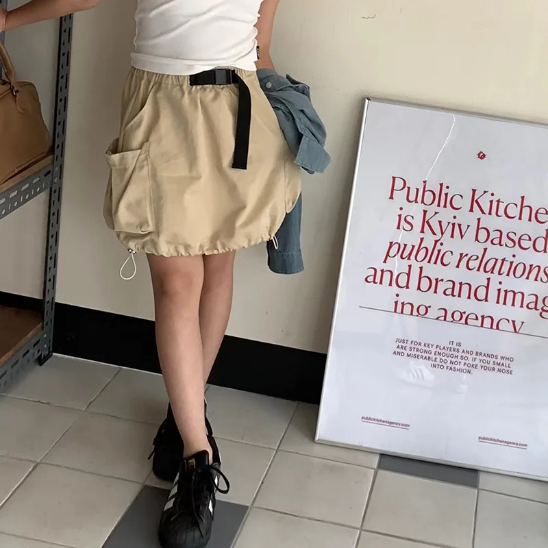 Короткая юбка для девочек, повседневное рабочее платье, юбка средней длины, детская модная винтажная юбка в весеннем стиле 2023
Короткая юбка для девочек, повседневное рабочее платье, юбка средней длины, детская модная винтажная юбка в весеннем стиле 2023