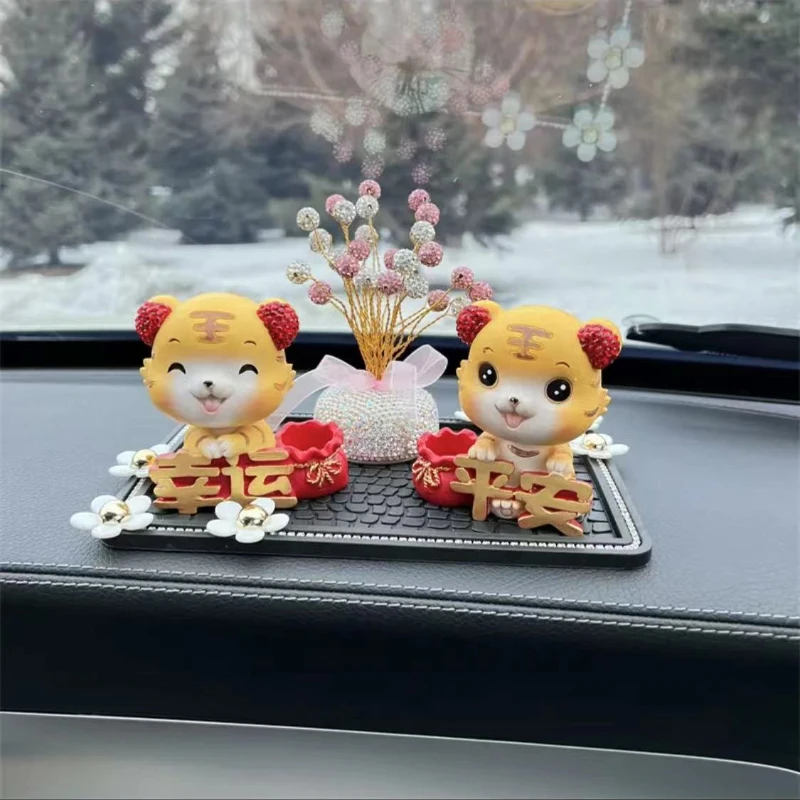 Year of The Year Mascot Car Accessories Net Red Car Perfume Fragrance Cartoon Cute Car Interior Decoration
Year of The Year Mascot Car Accessories Net Red Car Perfume Fragrance Cartoon Cute Car Interior Decoration