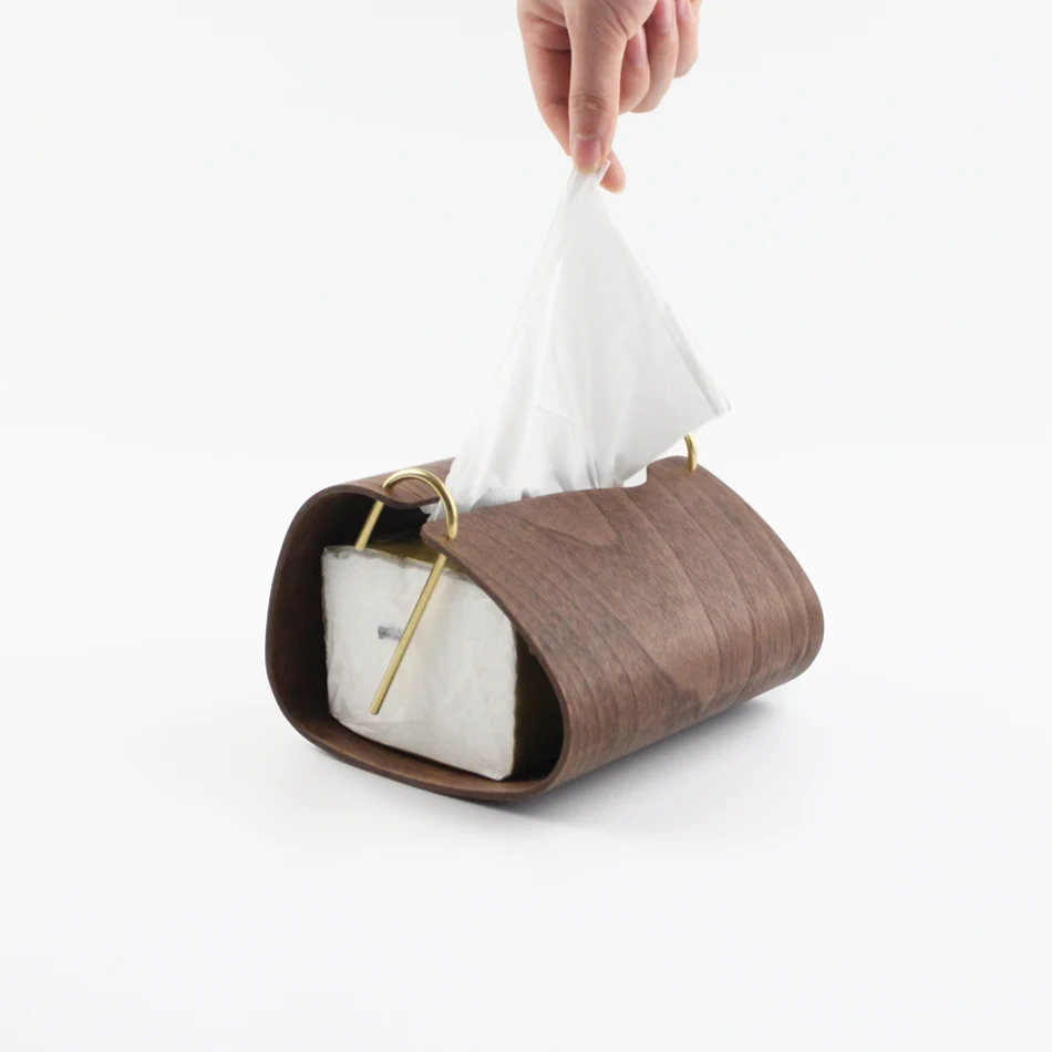 Деревянная коробка для салфеток из ореха и латуни
Деревянная коробка для салфеток из ореха и латуни