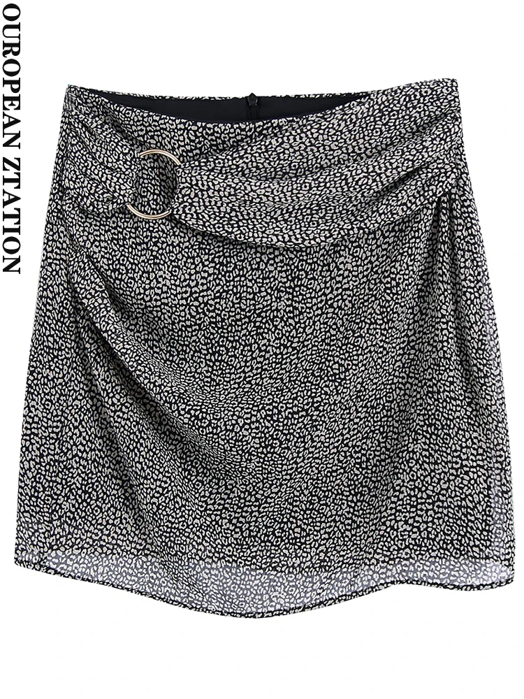 PAILETE Women 2022 fashion with buckle belt animal print chiffon mini skirt vintage high waist back zipper female skirts mujer
PAILETE Women 2022 fashion with buckle belt animal print chiffon mini skirt vintage high waist back zipper female skirts mujer