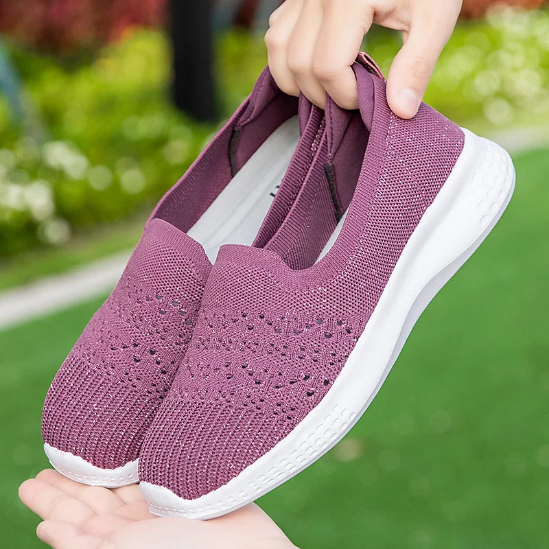 2022 Summer Solid Hollow Out Eldery Shoes Outdoor Casual Light Comfortable Walking Shoes Women Casual Shoes Zapatos Para Mujer 
2022 Summer Solid Hollow Out Eldery Shoes Outdoor Casual Light Comfortable Walking Shoes Women Casual Shoes Zapatos Para Mujer