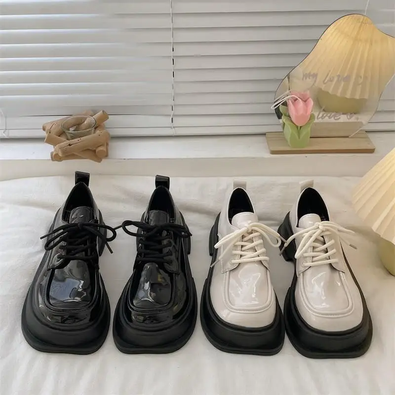 Women Shoes Autumn Female Footwear Clogs Platform Round Toe Black Flats Casual Sneaker Loafers With Fur Oxfords British Style Sh
Women Shoes Autumn Female Footwear Clogs Platform Round Toe Black Flats Casual Sneaker Loafers With Fur Oxfords British Style Sh
