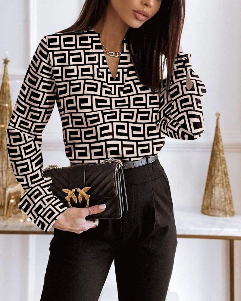 Women Casual stripe Printed Blouses Spring Autumn Fashion Long Sleeves Deep V Neck Pullover Elegant Commute Lady Shirts
Women Casual stripe Printed Blouses Spring Autumn Fashion Long Sleeves Deep V Neck Pullover Elegant Commute Lady Shirts