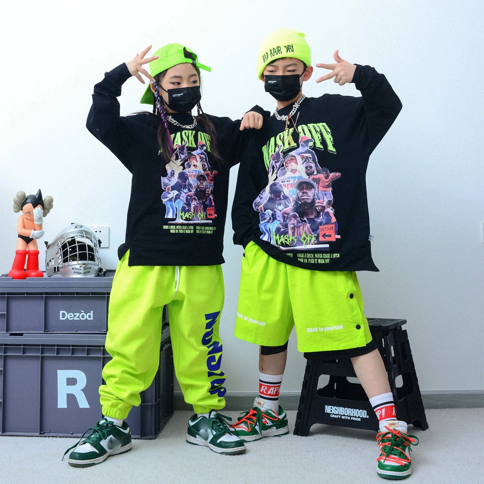2022 New Kids Hip Hop Dance Costumes Loose Black Shirts Green Pants Suit Boys Girls Jazz Street Dance Wear Rave Clothes DN11479
2022 New Kids Hip Hop Dance Costumes Loose Black Shirts Green Pants Suit Boys Girls Jazz Street Dance Wear Rave Clothes DN11479