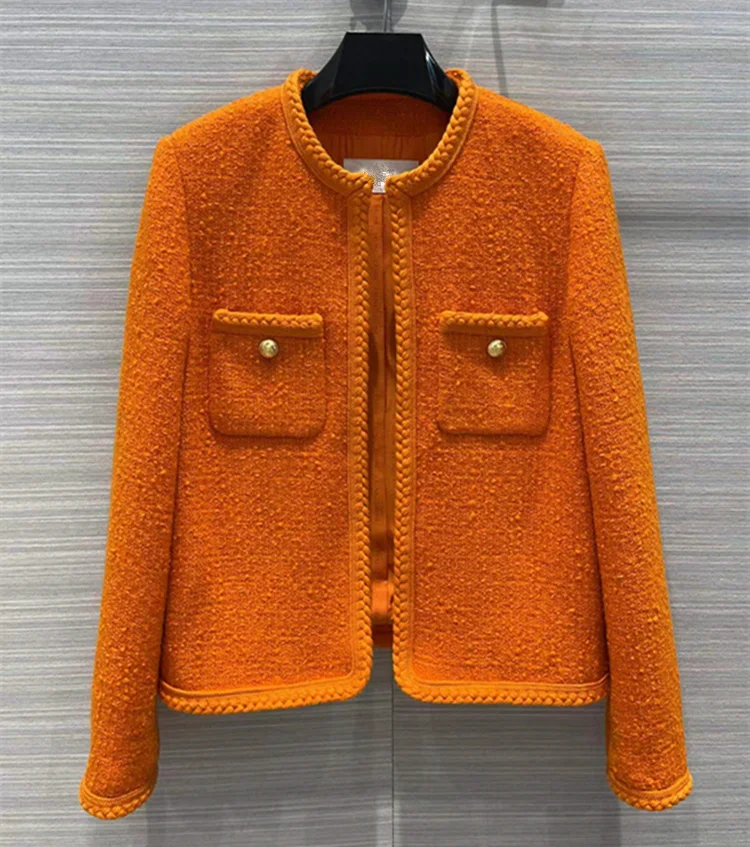 European and American women's wear spring 2022 new Orange round collar with long sleeves fashion Fine button tweed coat
European and American women's wear spring 2022 new Orange round collar with long sleeves fashion Fine button tweed coat