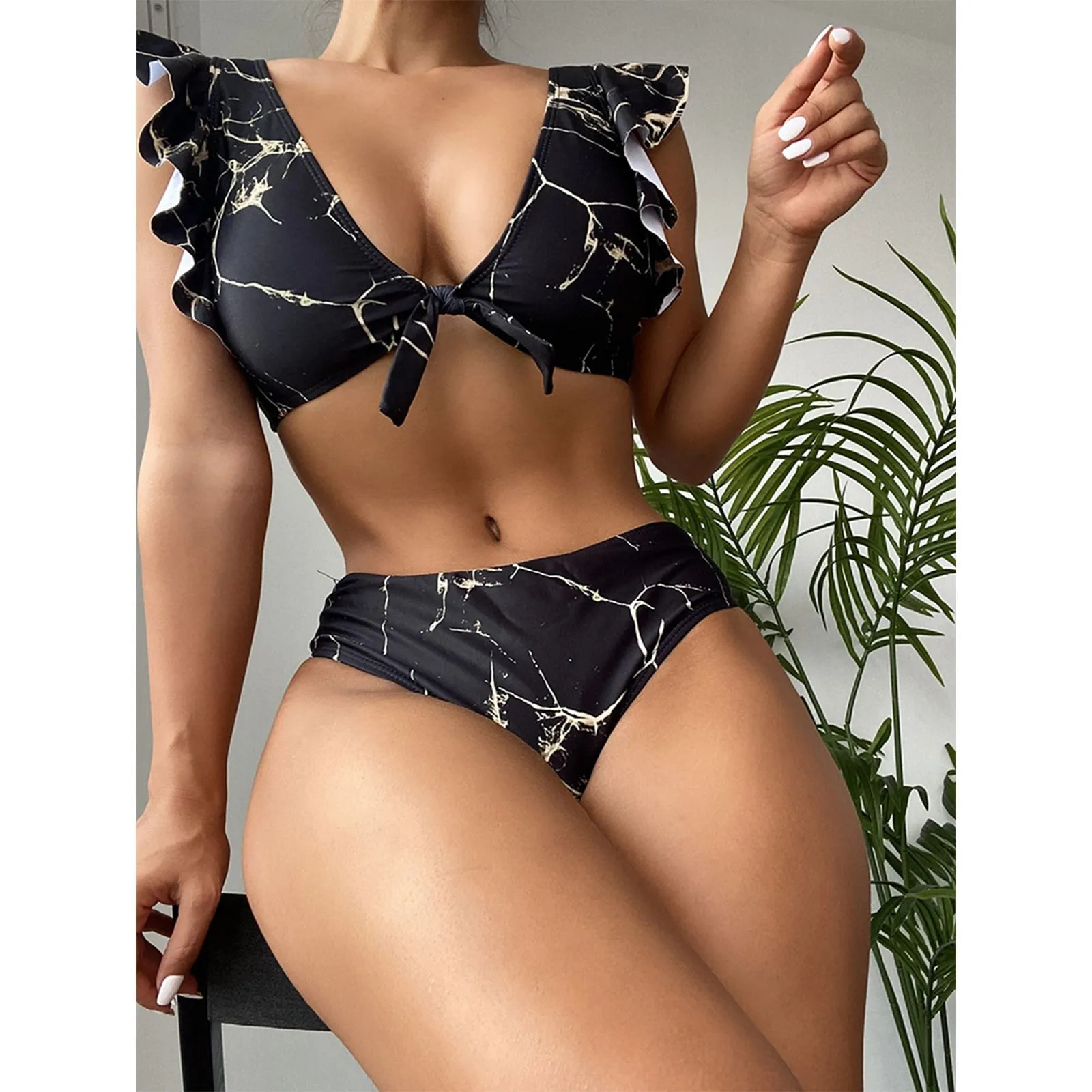 Women's Fashion Ruffle Edge Widened Shoulder Strap Bow Tie Open Split Swimsuit bathing Suit Swimwear Trajes De Bano Bikini
Women's Fashion Ruffle Edge Widened Shoulder Strap Bow Tie Open Split Swimsuit bathing Suit Swimwear Trajes De Bano Bikini