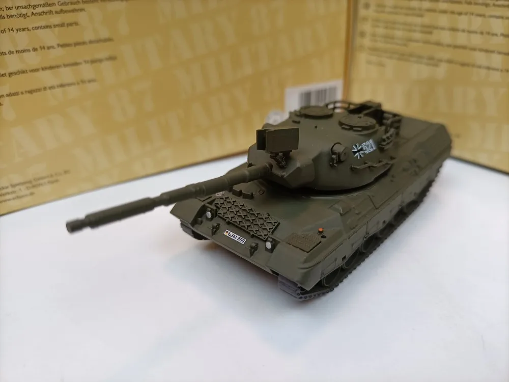 Армированный снайперский Танк Schuco 1:87 для Leopard 1A1 BW 3700 армированный автомобиль танк военная модель металлический статический автомобиль игр...
Армированный снайперский Танк Schuco 1:87 для Leopard 1A1 BW 3700 армированный автомобиль танк военная модель металлический статический автомобиль игр...