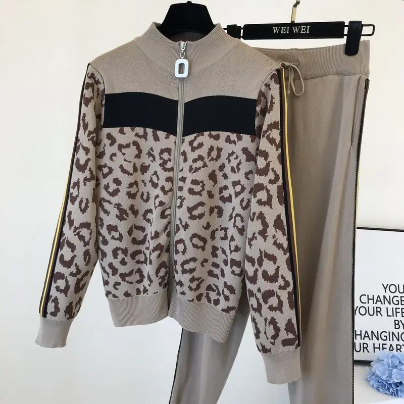 Tracksuit Women Leopard Knit Zip Long Sleeve Cardigan Coat Tops + High Waist Slim Pants Casual Sweater Trousers 2 Piece Set Suit
Tracksuit Women Leopard Knit Zip Long Sleeve Cardigan Coat Tops + High Waist Slim Pants Casual Sweater Trousers 2 Piece Set Suit