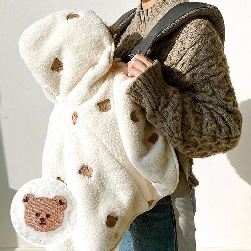 Baby Cape Cute Coral Fleece Embroidered Cloak Clothes Winter Warm Out Windproof Jacket Children's Cute Coat
Baby Cape Cute Coral Fleece Embroidered Cloak Clothes Winter Warm Out Windproof Jacket Children's Cute Coat