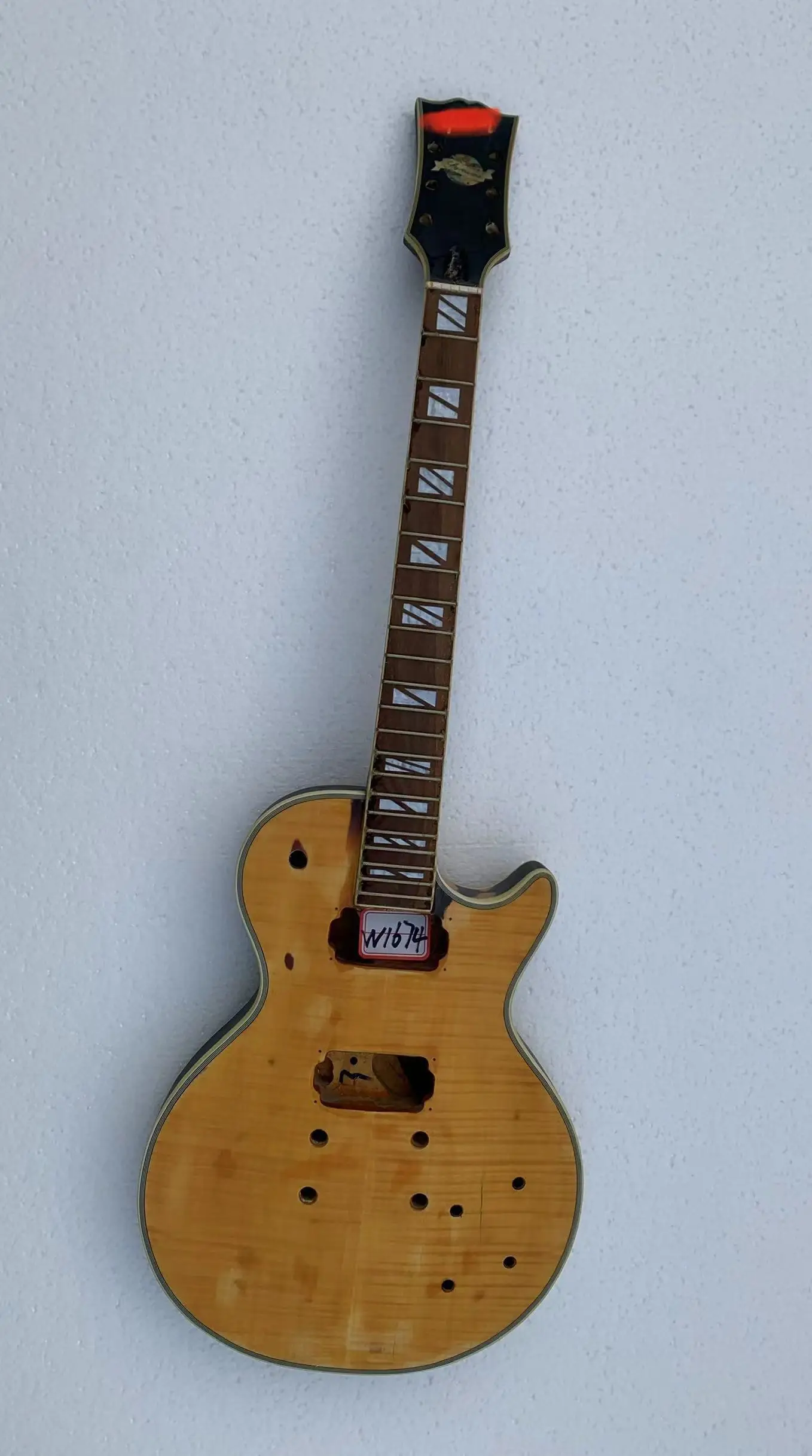 DIY (Not New) G Custom Electric Guitar Tiger / Flame Maple Top & Back without Hardwares in Stock Discount Free Shipping W1674
DIY (Not New) G Custom Electric Guitar Tiger / Flame Maple Top & Back without Hardwares in Stock Discount Free Shipping W1674