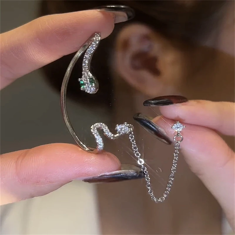 QXTC Snake Earrings for Women Charm Silver Rhinestone Ear Clips Female 2023 Trend Ear Cuffs For Women Jewelry Gift
QXTC Snake Earrings for Women Charm Silver Rhinestone Ear Clips Female 2023 Trend Ear Cuffs For Women Jewelry Gift