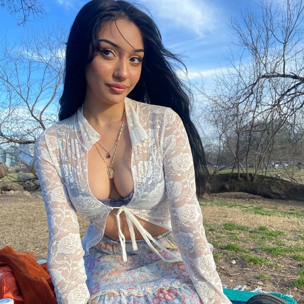 Combhasaki Womens Lace See-through Mesh Crop Tops Lace Floral Sheer Long Sleeve Tie Front Slim Fit Cropped Cardigan Tops
Combhasaki Womens Lace See-through Mesh Crop Tops Lace Floral Sheer Long Sleeve Tie Front Slim Fit Cropped Cardigan Tops