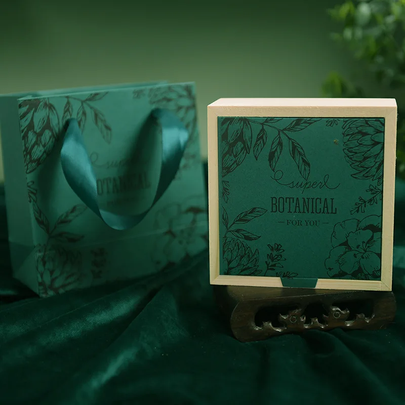 Wedding gifts for guests Souvenirs Dark green wooden candy box suit sac cadeau Birthday Party Chocolate Paper gift box packaging
Wedding gifts for guests Souvenirs Dark green wooden candy box suit sac cadeau Birthday Party Chocolate Paper gift box packaging