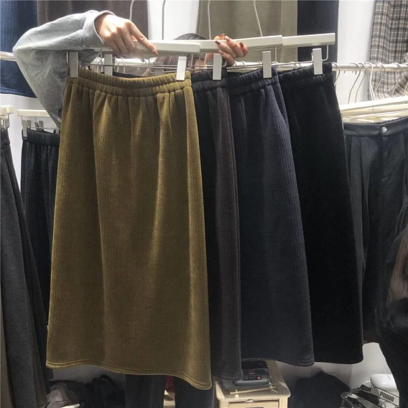 Women's fashion casual word skirt women's new autumn and winter Korean version of 2022, versatile, covered meat, fork and velvet
Women's fashion casual word skirt women's new autumn and winter Korean version of 2022, versatile, covered meat, fork and velvet