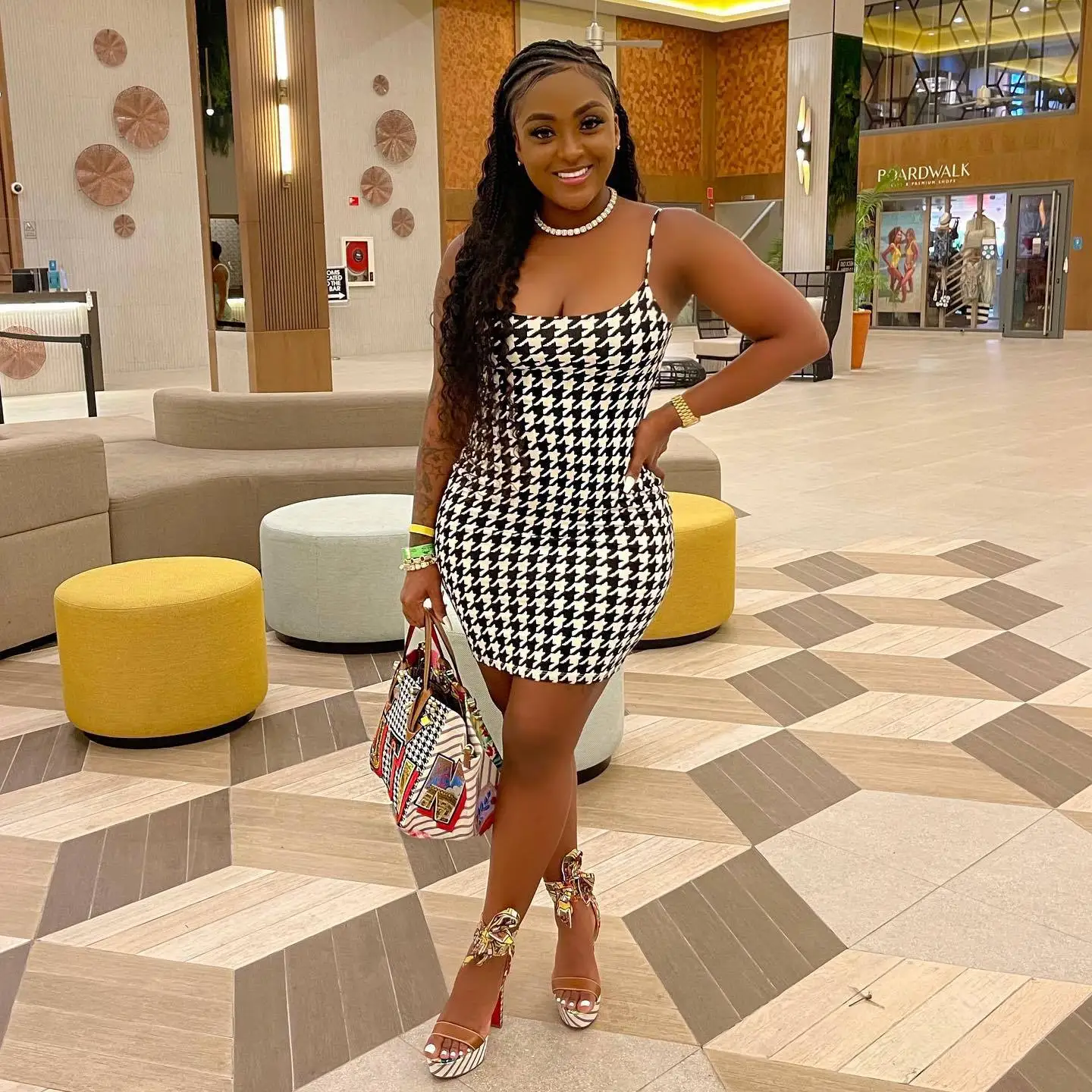 Europe And America Classic Style Black White Plaid Print Sheath Mini Dresses For Women Party Night Elegant Dress
Europe And America Classic Style Black White Plaid Print Sheath Mini Dresses For Women Party Night Elegant Dress