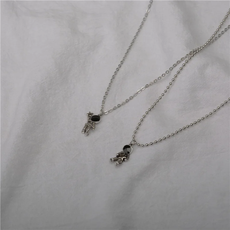 Pick a star for you astronaut hip-hop couple necklace Korean style INS spaceman pendant personality trend cool fashion male ins
Pick a star for you astronaut hip-hop couple necklace Korean style INS spaceman pendant personality trend cool fashion male ins