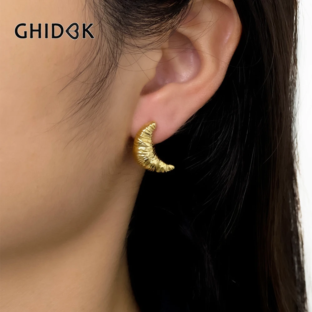 Серьги-гвоздики GHIDBK для девочек, Креативные украшения с текстурой Луны и Круассанов, с золотым покрытием, необычный дизайн, ювелирные аксессуары 
Серьги-гвоздики GHIDBK для девочек, Креативные украшения с текстурой Луны и Круассанов, с золотым покрытием, необычный дизайн, ювелирные аксессуары