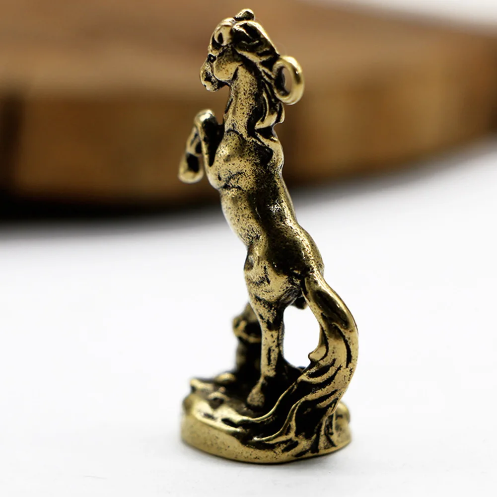 High Quality Ornaments Key Chain Clear Texture Finely Crafted Hard Texture Horse Sculpture Antique Craftsmanship
High Quality Ornaments Key Chain Clear Texture Finely Crafted Hard Texture Horse Sculpture Antique Craftsmanship