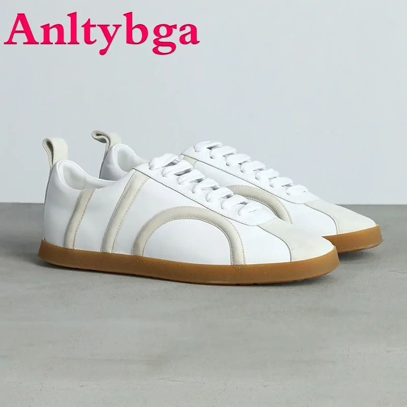 Women's shoes simple flat bottom small white shoes retro lace up versatile sports and leisure board shoes
Women's shoes simple flat bottom small white shoes retro lace up versatile sports and leisure board shoes