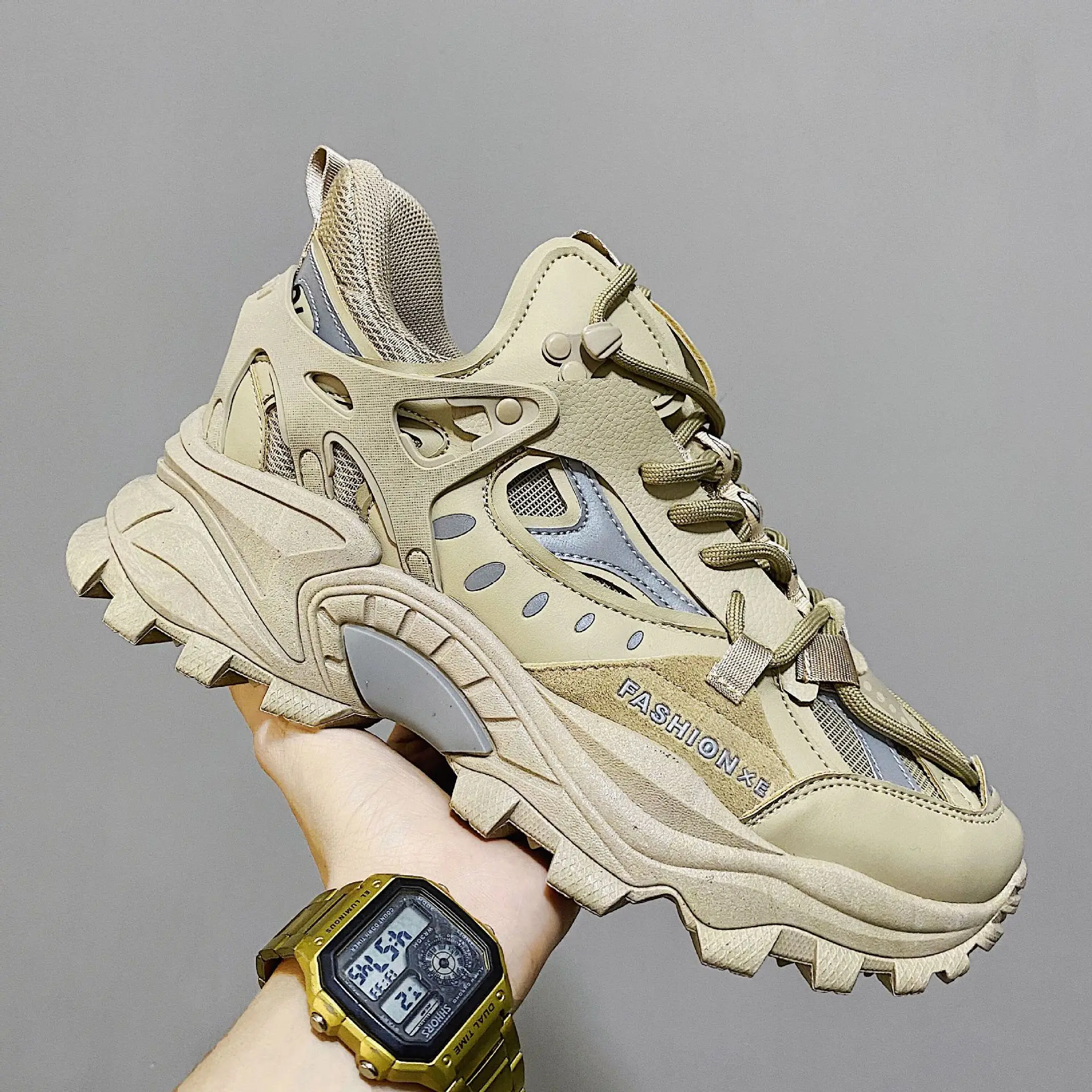 Running Shoes for Men Luxury Sneakers Men Harajuku Shoes Chunky Sneakers Men Black Sneakers Men High Fashion Zapatos Hombre
Running Shoes for Men Luxury Sneakers Men Harajuku Shoes Chunky Sneakers Men Black Sneakers Men High Fashion Zapatos Hombre