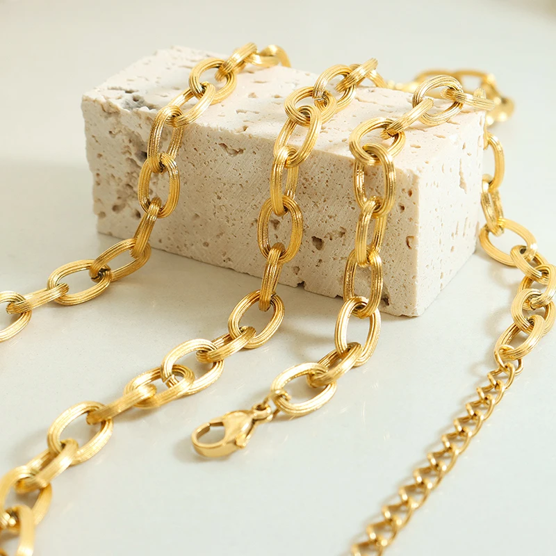 Cuban Link Chain Women's Fashion Stainless Steel Necklace Personalized Fashion Bracelet Set Simple Classic Jewelry Set
Cuban Link Chain Women's Fashion Stainless Steel Necklace Personalized Fashion Bracelet Set Simple Classic Jewelry Set