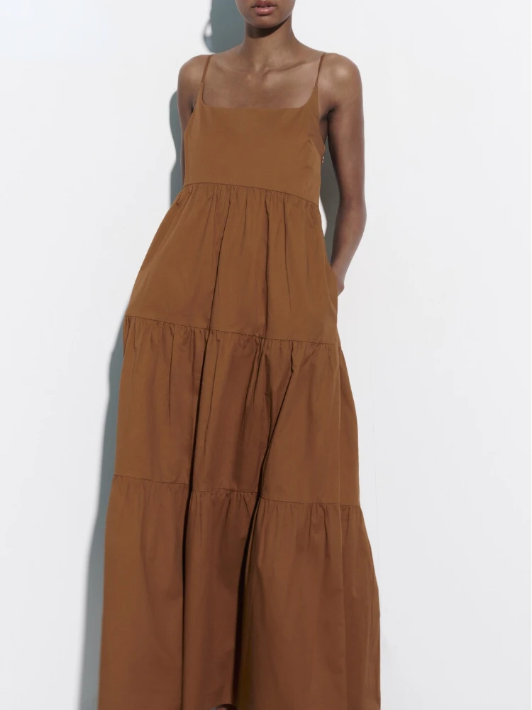 Women's New Poplin Fine Sling Straight Collar Midi Dress Adjustable Shoulder Strap Layered Splicing Loose A-line Long Skirt
Women's New Poplin Fine Sling Straight Collar Midi Dress Adjustable Shoulder Strap Layered Splicing Loose A-line Long Skirt