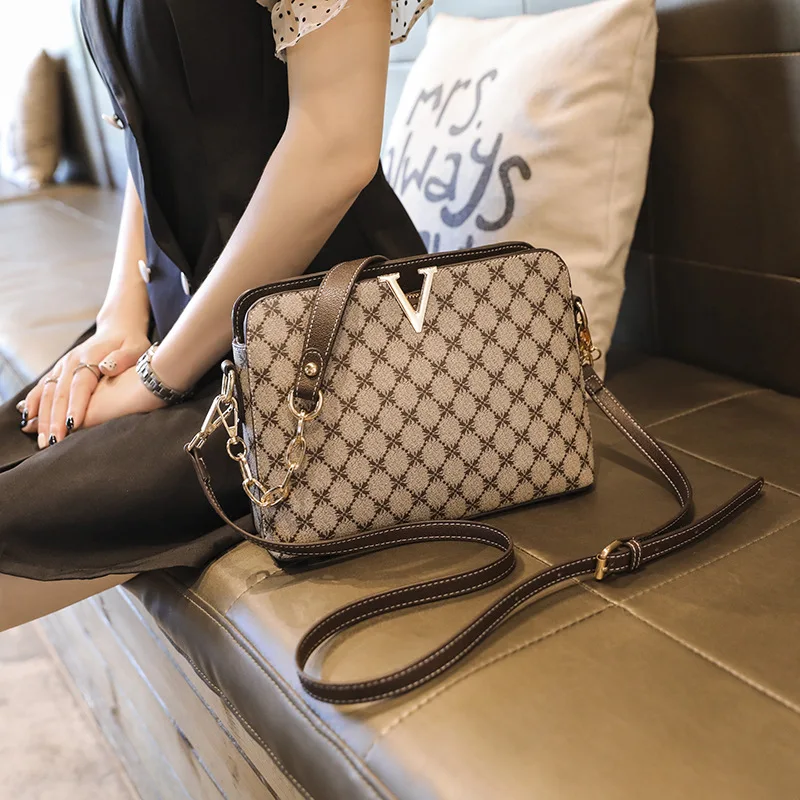 2022 New Luxury Brand Women's Bags Fashion and Easy To Build Retro Printed Shell Bag Messenger Shoulder Bag Chain Handbag Gg Sac
2022 New Luxury Brand Women's Bags Fashion and Easy To Build Retro Printed Shell Bag Messenger Shoulder Bag Chain Handbag Gg Sac