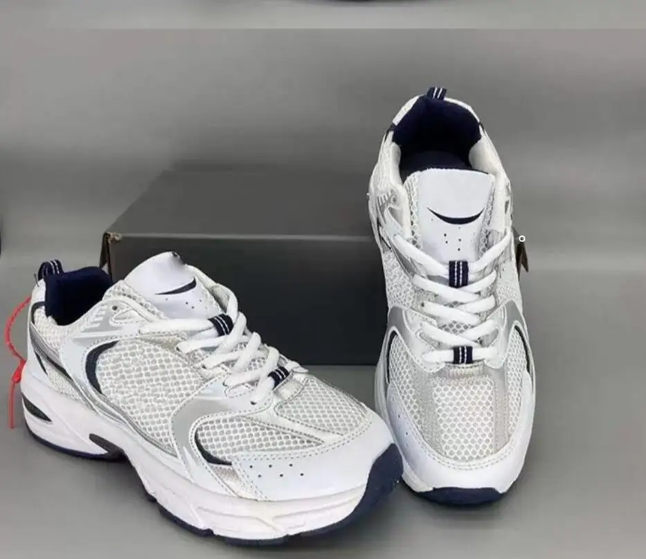 White Women Shoes New Casual Sneakers Men Running Low-top Sports Trainers Breathable Mesh Footwear Zapatillas Hombre
White Women Shoes New Casual Sneakers Men Running Low-top Sports Trainers Breathable Mesh Footwear Zapatillas Hombre